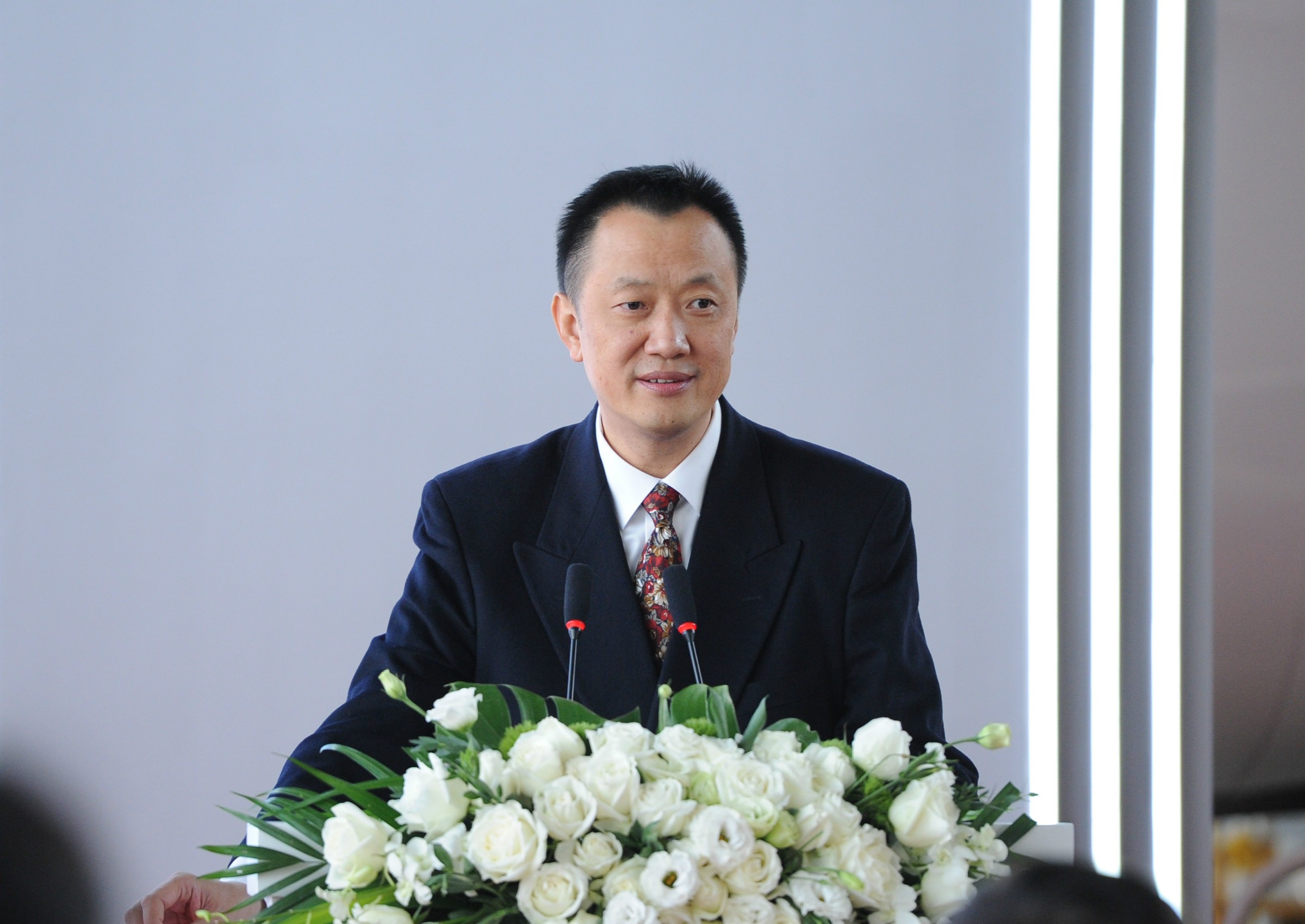 市场与销售部总经理滕斌主持模拟舱落成仪式ameco首个全真机舱内饰